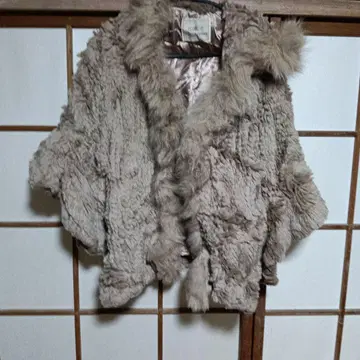 GRACE CONTINENTAL 퍼 달린 판초