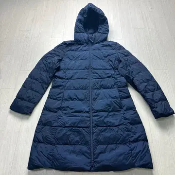 유니클로 울트라 라이트 다운 후디드 코트 L 네이비