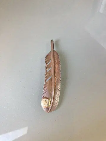 고로즈 금 메탈 페더