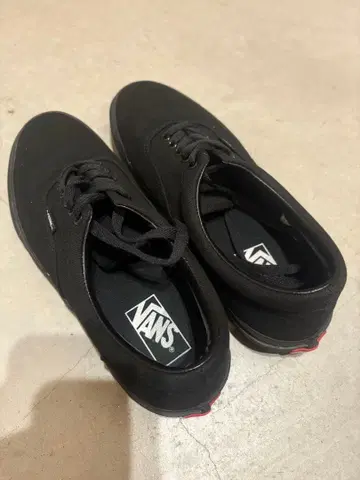 VANS 블랙 스니커즈 캔버스 에라