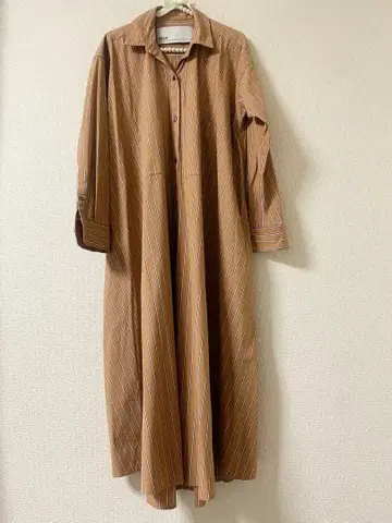컨디션 최상 TICCA 셔츠 원피스 카멜 베이지 티카 스트라이프