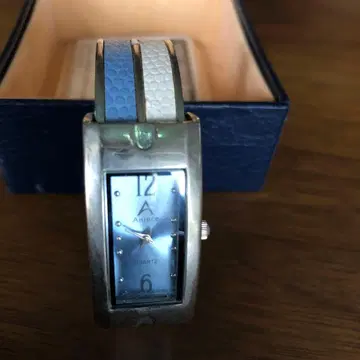 GRANDEUR 실버 쿼츠 시계