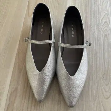 HIMIKO 실버 스틸레토 플랫슈즈