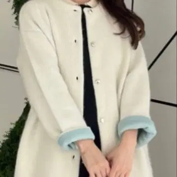 새상품 FOX 혼방 W 페이스 니트 코트 내추럴 꾸뛰르