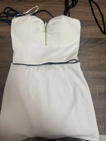 Glossy 화이트 스트라이프 드레스 M