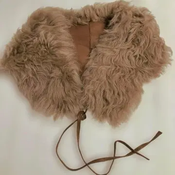 새상품 택 포함 macphee 퍼 티펫 (무스탕 양가죽)