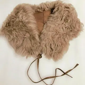 새상품 택 포함 macphee 퍼 티펫 (무스탕 양가죽)