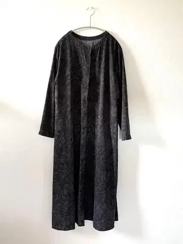 스튜디오 클립 블랙 꽃무늬 긴팔 셔츠 원피스