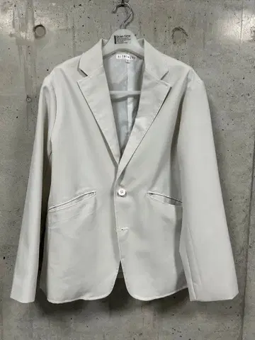 새상품급 셋업 화이트 테일러드 자켓