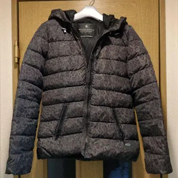 메소드 스코치 다운 자켓 레오파드 무늬