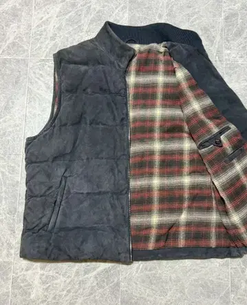 ELEVENTY 일레븐티 스웨이드 가죽 체크 올 패턴 다운 베스트 56