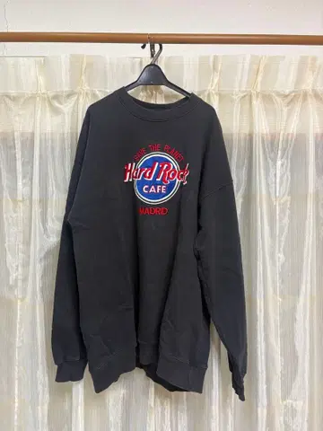 하드 록 카페 블랙 맨투맨