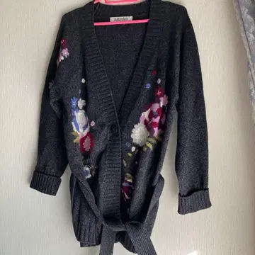 BALMAN 꽃무늬 자수 다크 그레이 오픈 가디건