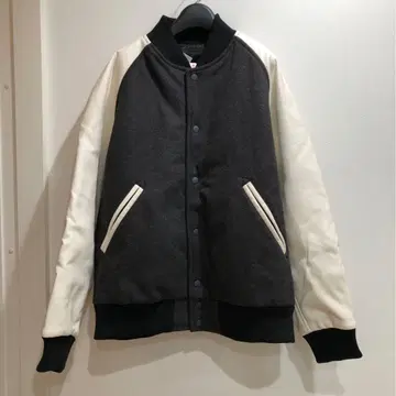 새상품 유니클로 UNIQLO 스타디움 점퍼 바시티 자켓