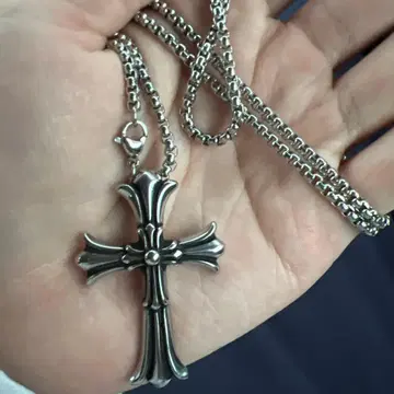 실버 크로스형 목걸이