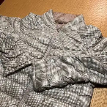 유니클로 라이트 브라운 체크 무늬 다운 자켓 XL