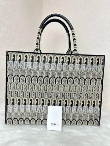 FURLA 아치 패턴 토트백
