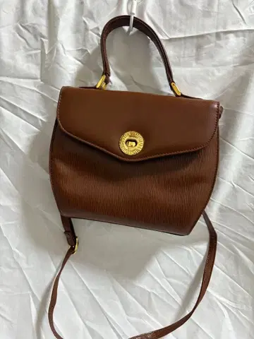 브라운 스트라이프 숄더백