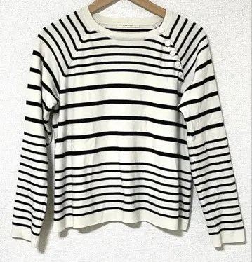 투모로우랜드 MACPHEE 보더 니트