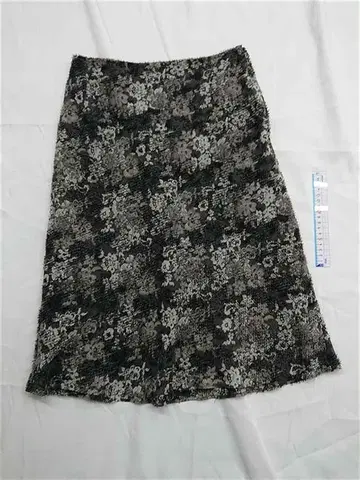 캘빈 클라인 꽃무늬 트위드 스커트 2 블랙 계열 여성용