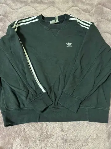 adidas 블랙 트레이닝복 S