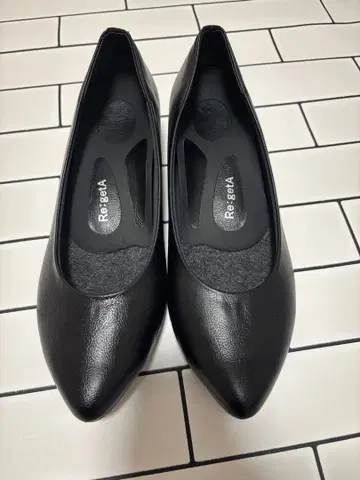 Re:getA 리게타 블랙 스틸레토 펌프스