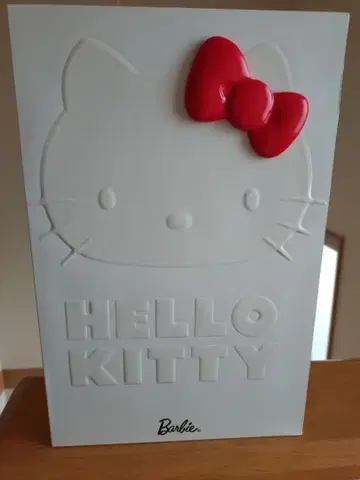 바비 인형 새상품 헬로키티 콜라보 한정판 레어