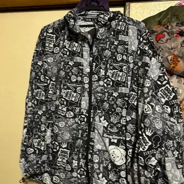 드럭스토어 후드티