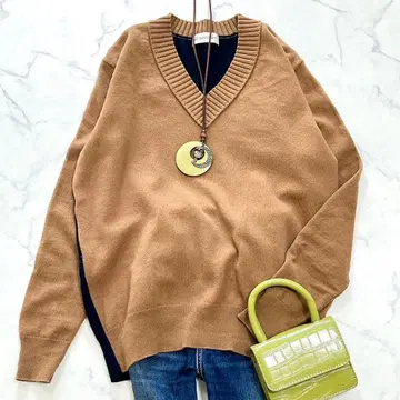 새상품급 이네드 캐시미어 블렌드 V넥 니트 바이컬러 워셔블 9호
