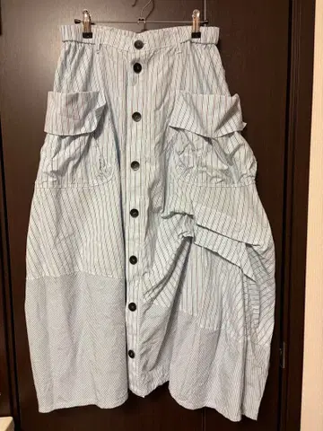 임 센소유니코 스트라이프 플레어 스커트