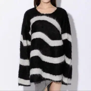 melt the lady logo nuance knit