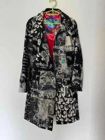 [클리닝 완료] Desigual 그래픽 코트