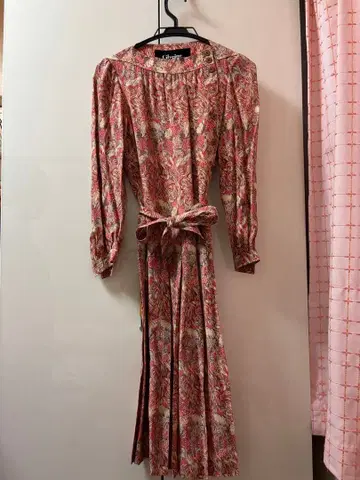 실크 100% Glycine 플라워 프린트 원피스