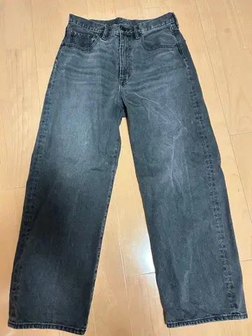 다크 그레이 와이드 레그 데님
