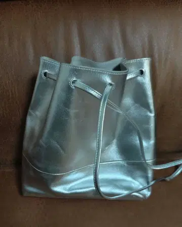 MADULI 가죽 복조리 숄더백