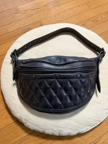 KADOYA 숄더백 가죽 블랙 새상품급