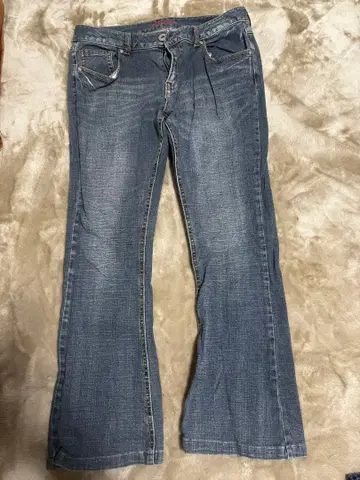 플레어 데님 팬츠 스컬 자수 포함