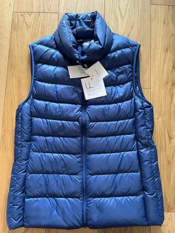 새상품 UNIQLO 유니클로 울트라 라이트 다운 베스트