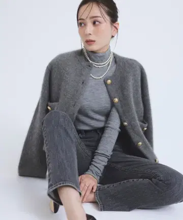 그레이 버튼 가디건