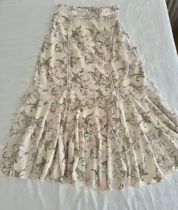 토코 클로젯 핑크 베이지 플라워 머메이드 플레어 스커트