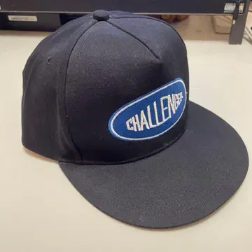 CHALLENGER 블랙 야구 모자 LOGO TWILL CAP