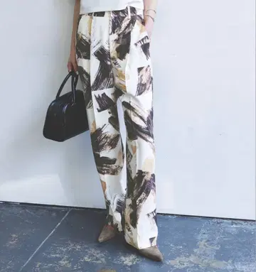 [ 새상품 ] NOBLE 러쉬 프린트 스트레이트 팬츠 38