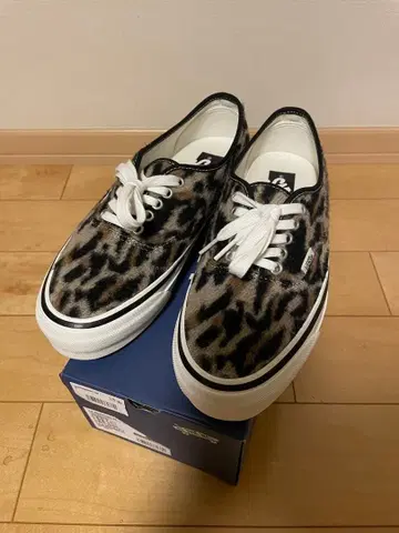 VANS premium authentic 44 레오파드 26cm