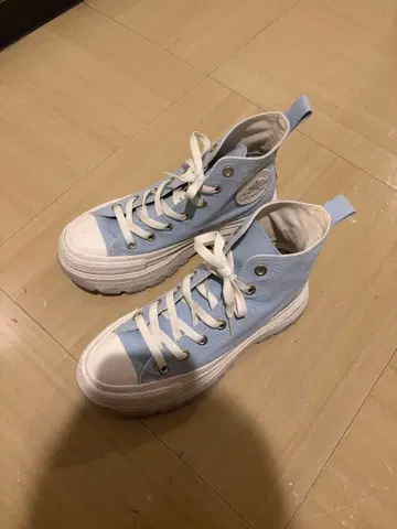 CONVERSE 스카이블루 통굽 하이컷 스니커즈