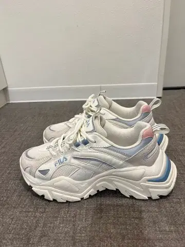 FILA 통굽 스니커즈 인트레이션 라이트 화이트 24cm