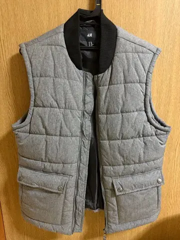 H&M 그레이 퀼팅 베스트