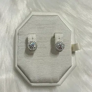 스와로브스키 우나 엔젤릭 스터드 귀걸이