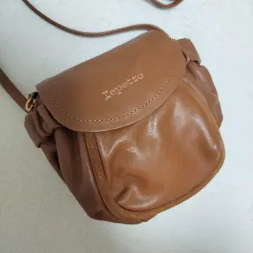 레페토 카멜 가죽 숄더백