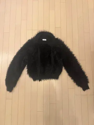 LAGUA GEM 블랙 퍼 니트