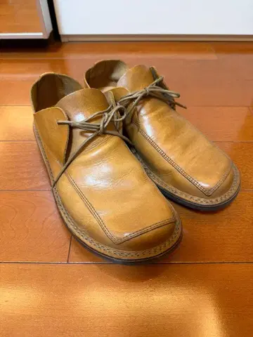 트리픈/TRIPPEN 시트 브라운 카멜 사이즈 43